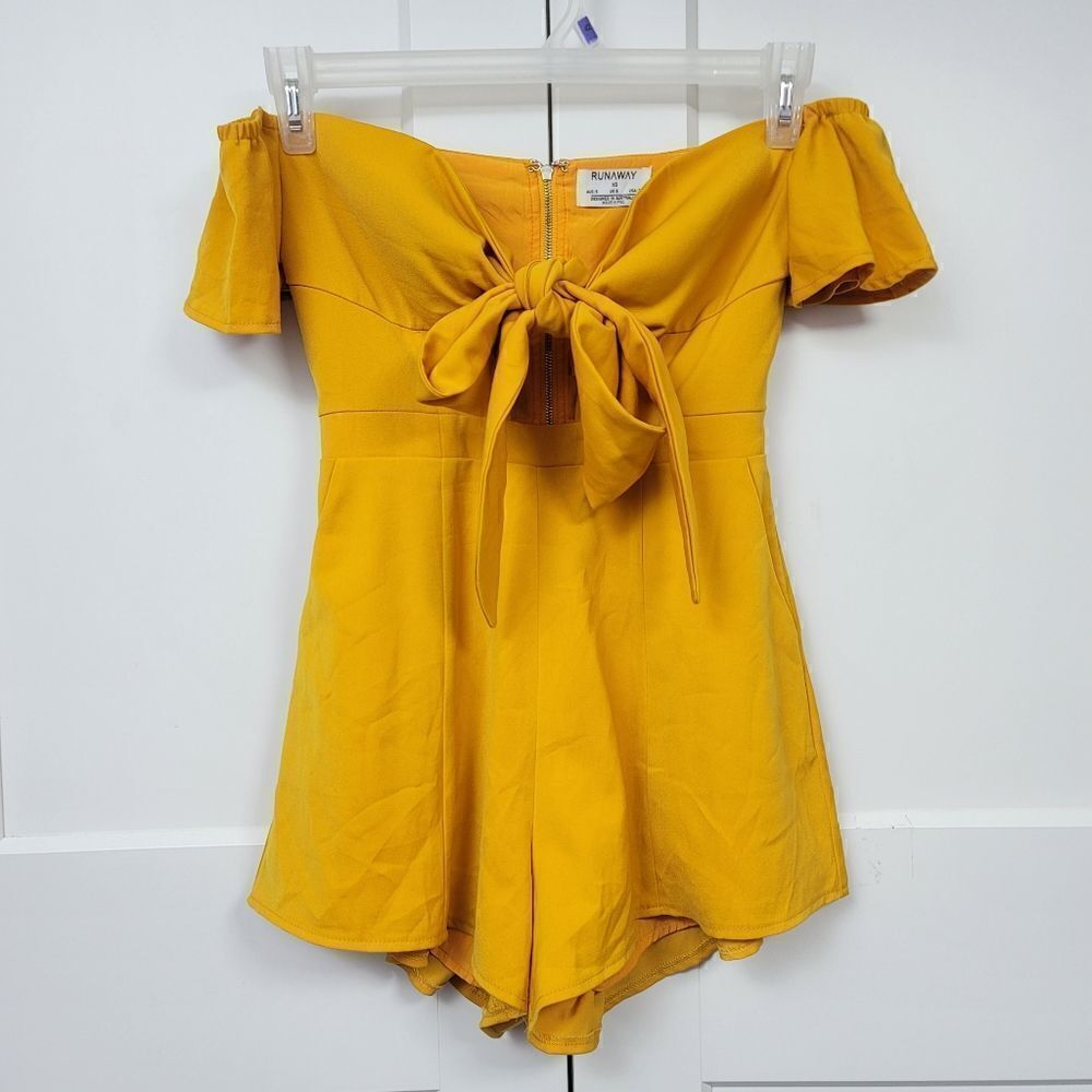Runaway tie front romper  - Picture 3 of 15
